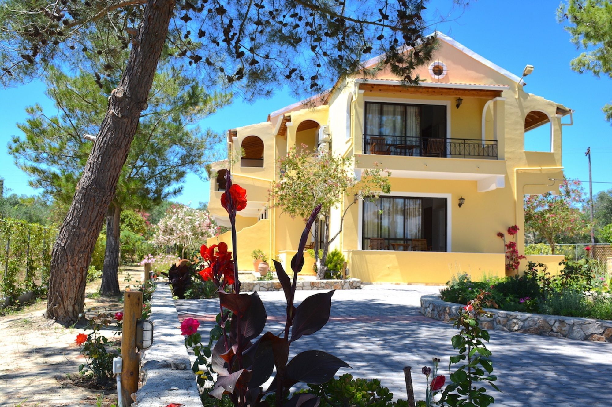 לפקימי Alexandra Apartments מראה חיצוני תמונה